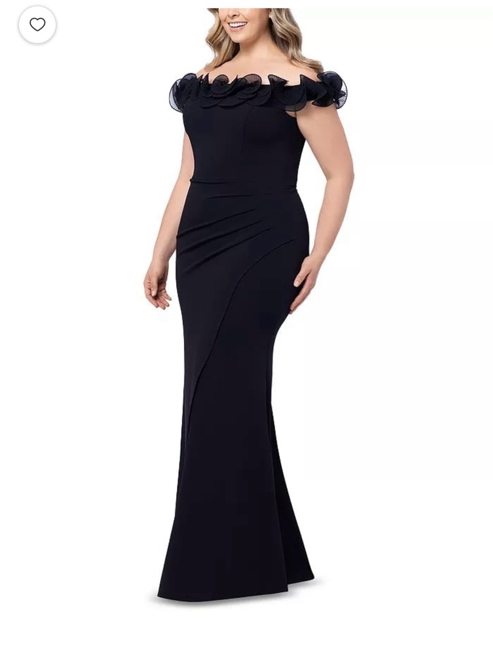 Xscape BLACK Women's NWT size 8)))Evening Gown with Rosette Trim